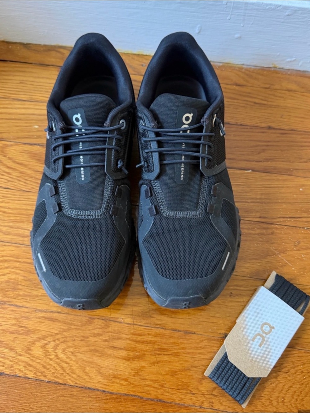 On Running Men's Black Lightweight Trail Sneakers